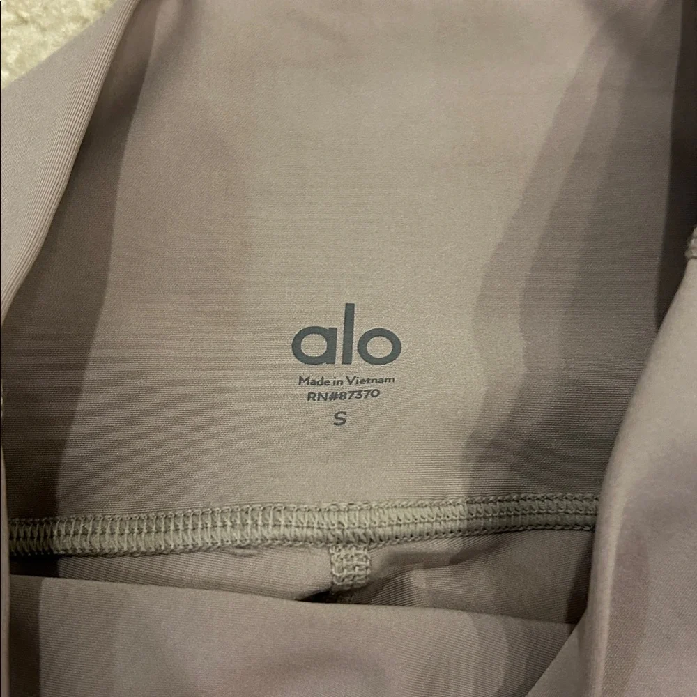 Alo Yoga Airlift High-Waist Leggings